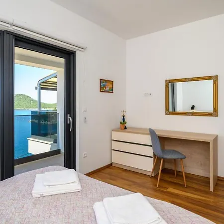 Dida Bozo By Guide Villa *