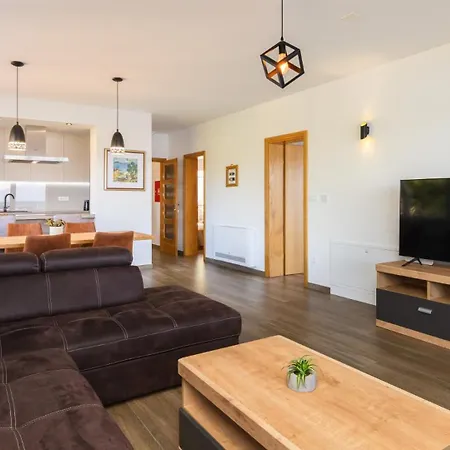 Dida Bozo By Guide Blace