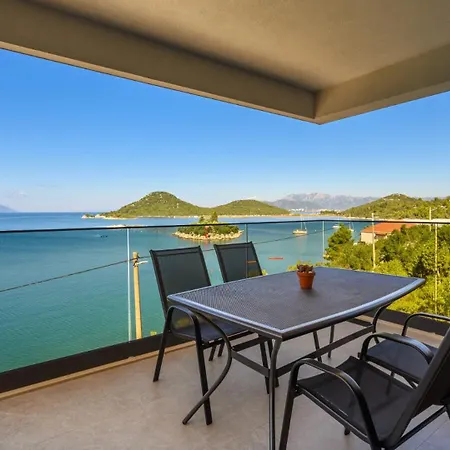 Dida Bozo By Guide Villa *