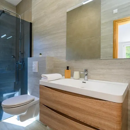 Dida Bozo By Guide * Blace